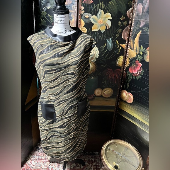 Hilton Hollis Dresses & Skirts - Hilton Hollis Exotic Dress (D3)